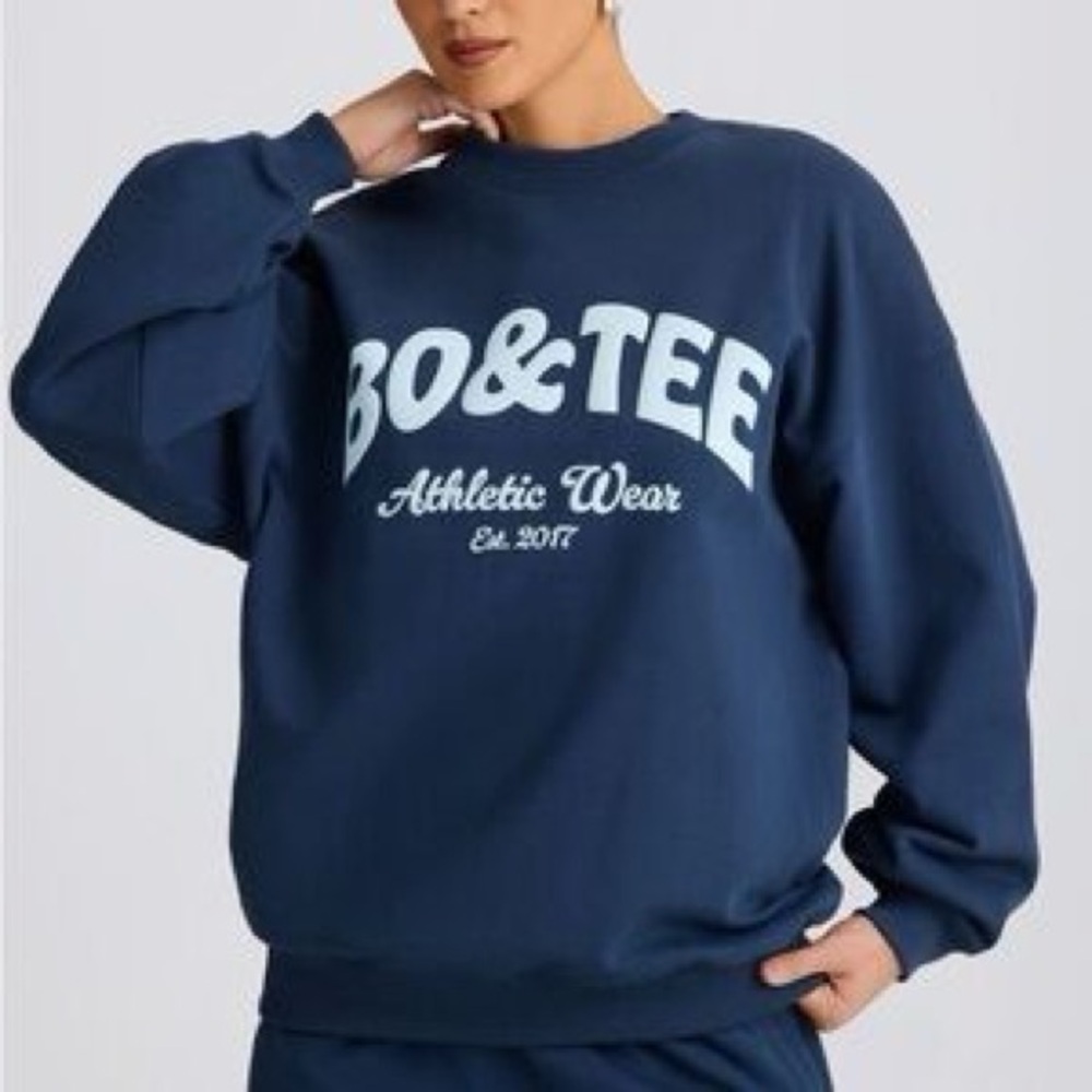 BO&TEE Navy Crewneck Sweatshirt Size Small Oversized